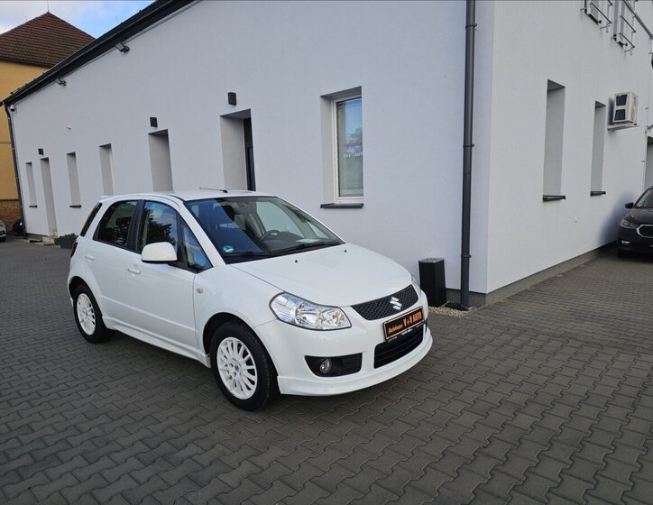 Suzuki SX4 Hatchback 1,6 l 79 kw