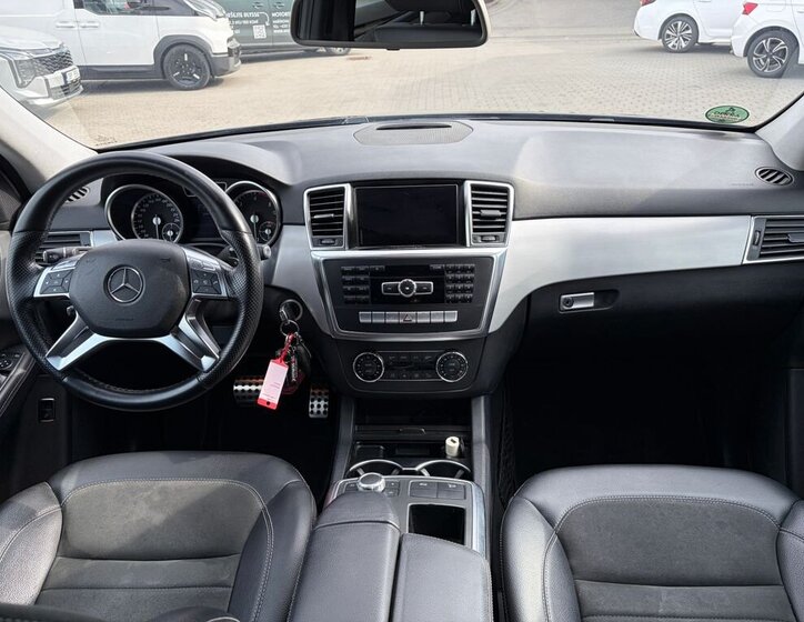Mercedes-Benz Třídy M SUV / Terénní 3,0 l 190 kw