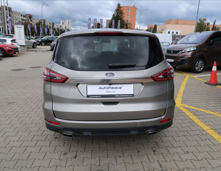 Ford S-MAX 5