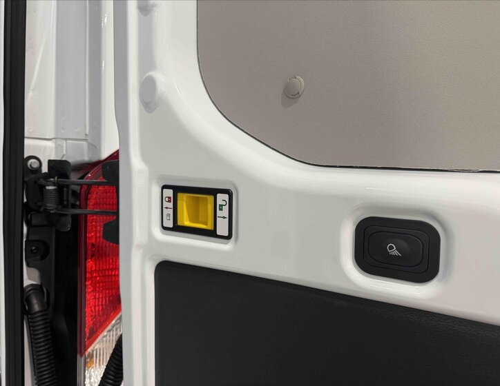 Ford Transit VAN / Minibus 2,0 l 121 kw