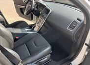 Volvo XC60 SUV / Terénní 2,4 l 140 kw
