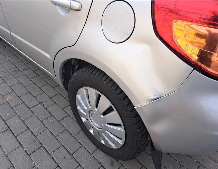 Suzuki SX4 Hatchback 1,9 l 88 kw