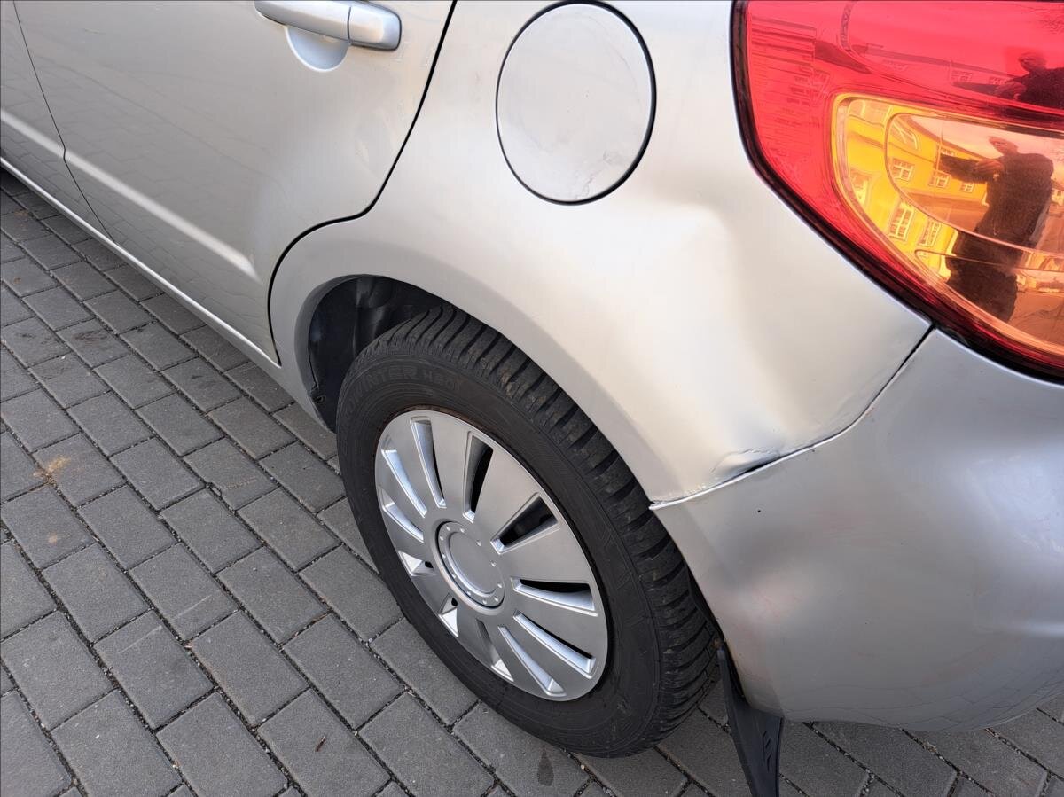 Suzuki SX4 Hatchback 1,9 l 88 kw