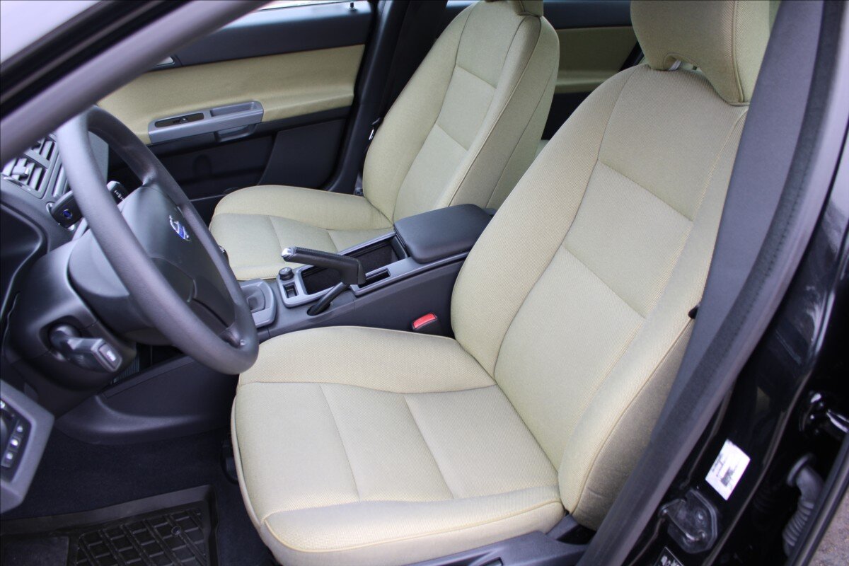 Volvo S40 Sedan / Limuzína 2,4 l 125 kw