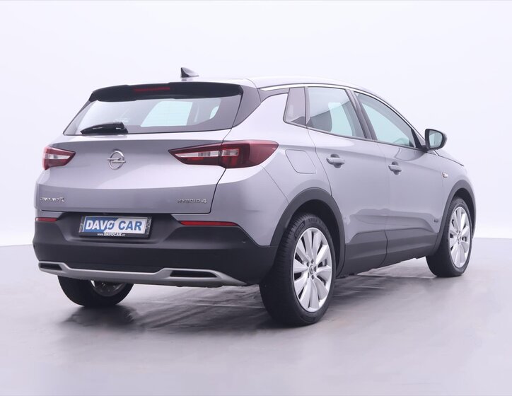 Opel Grandland X SUV 1,6 l 147 kw
