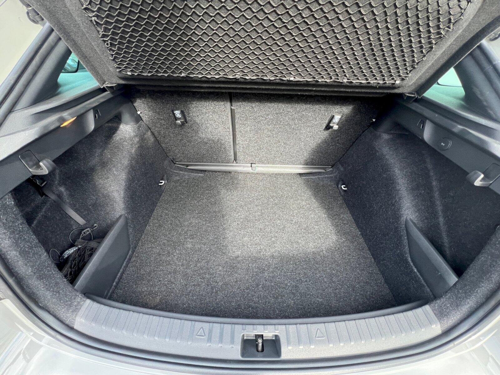 Škoda Scala Hatchback 1,0 l 85 kw