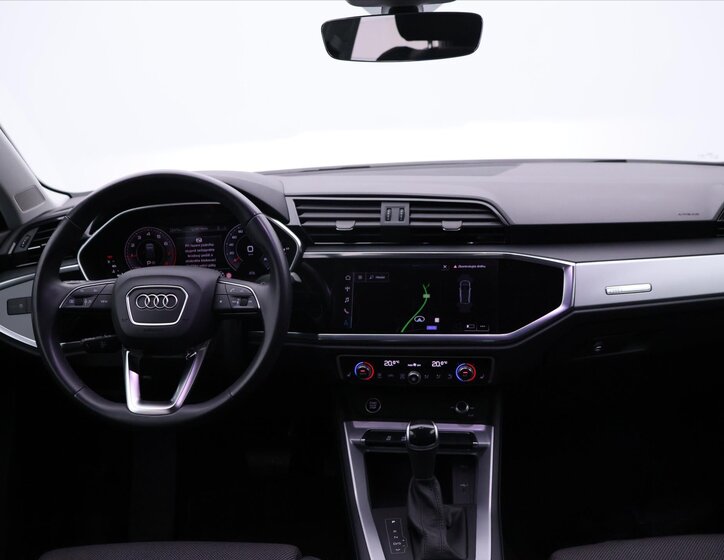 Audi Q3 SUV / Terénní 1,5 l 110 kw