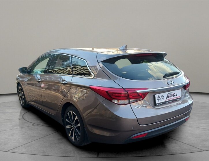 Hyundai i40 Kombi 1,6 l 100 kw