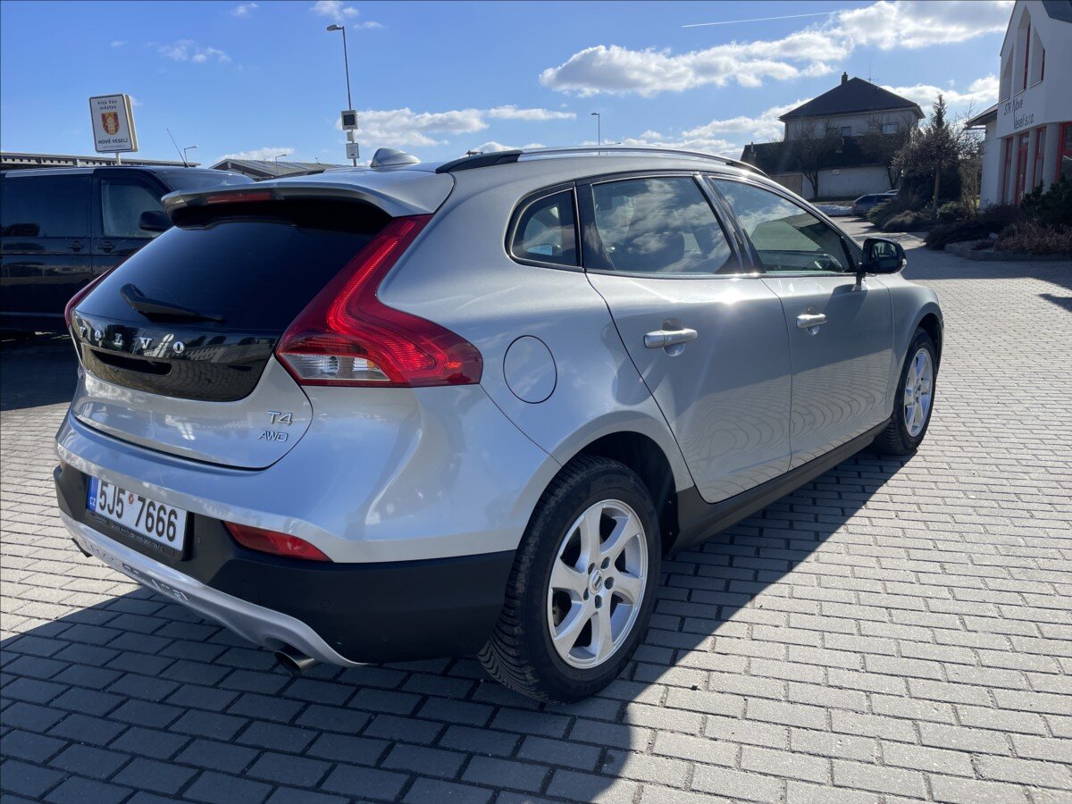 Volvo V40 Hatchback 2,0 l 140 kw