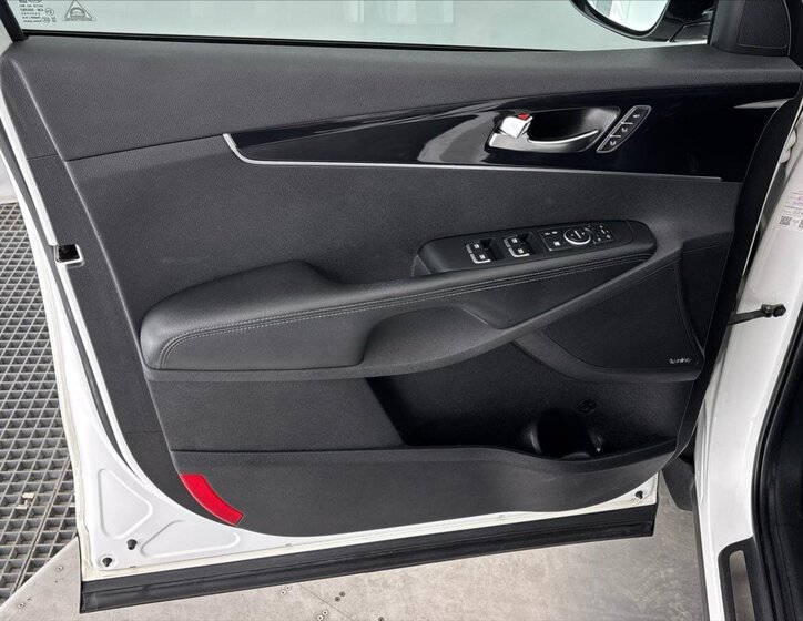 KIA Sorento SUV / Terénní 2,2 l 147 kw