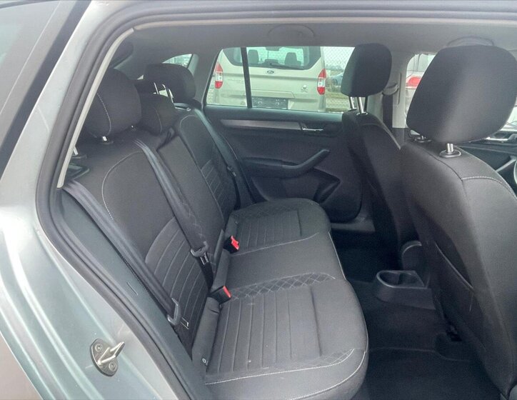 Škoda Rapid Hatchback 999,0 81 kw