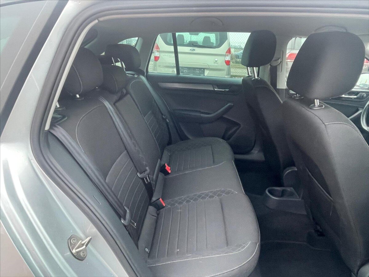 Škoda Rapid Hatchback 999,0 81 kw