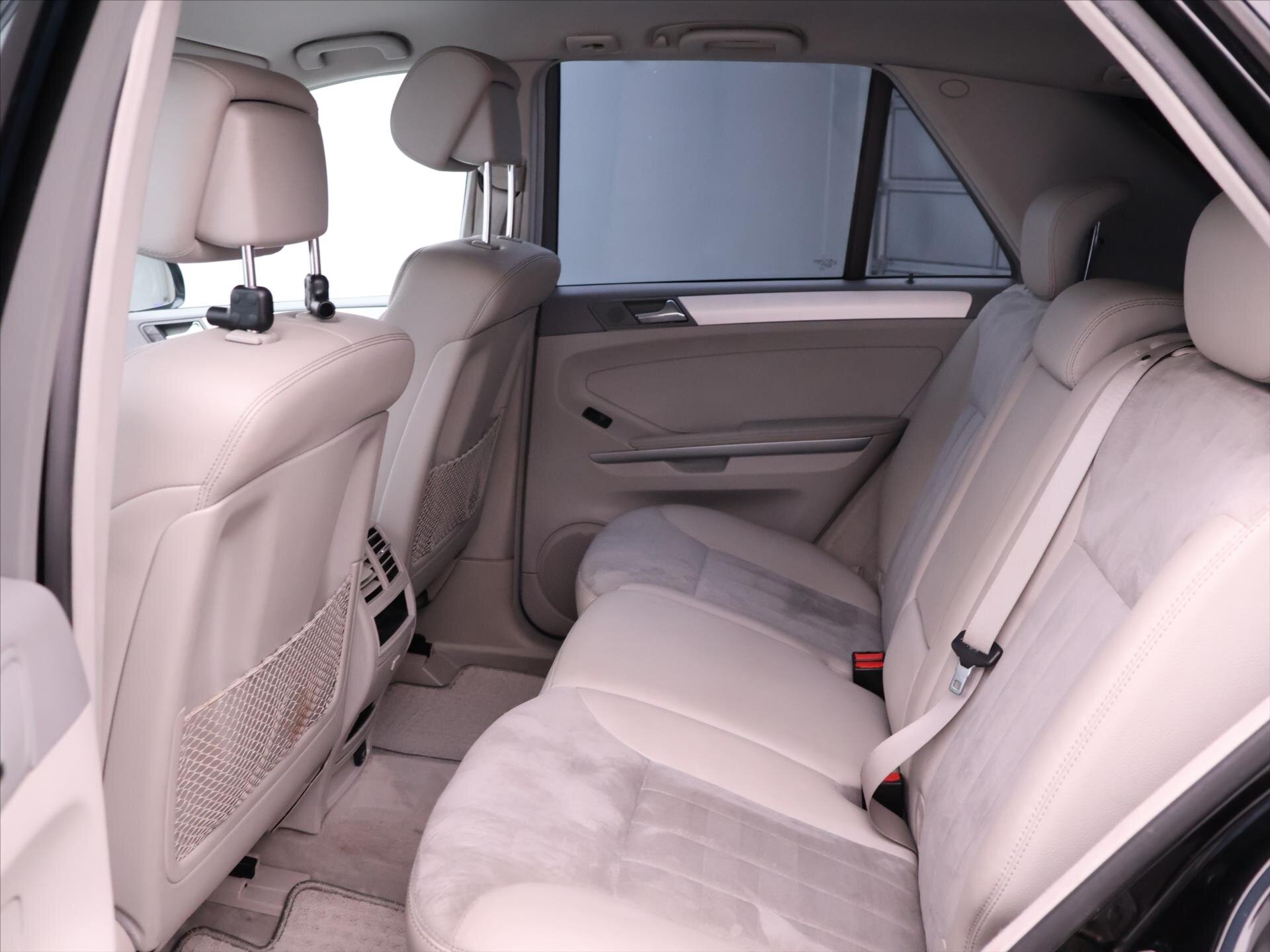 Mercedes-Benz Třídy M SUV / Terénní 3,2 l 165 kw