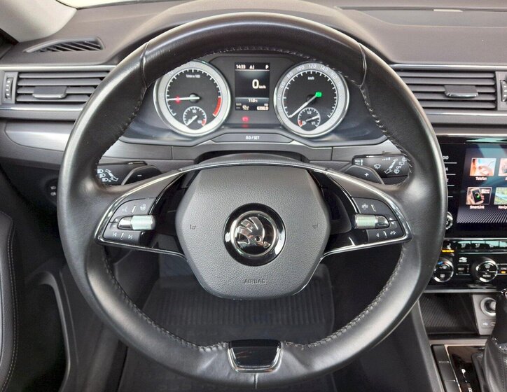 Škoda Superb Sedan / Limuzína 2,0 l 110 kw