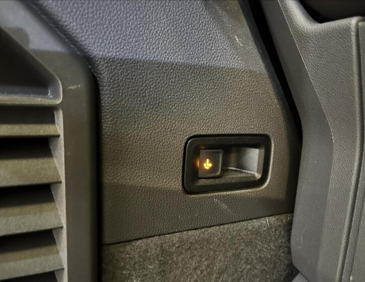 Volkswagen Multivan 31