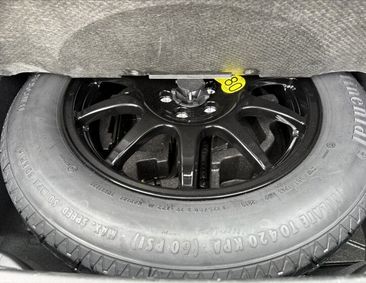 Land Rover Range Rover Velar SUV / Terénní 2,0 l 177 kw