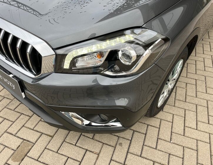 Suzuki SX4 S-Cross 10
