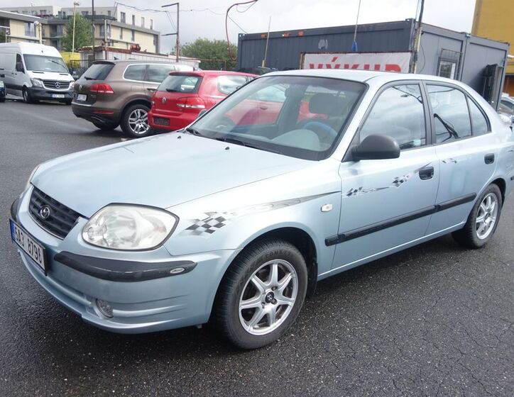 Hyundai Accent 1
