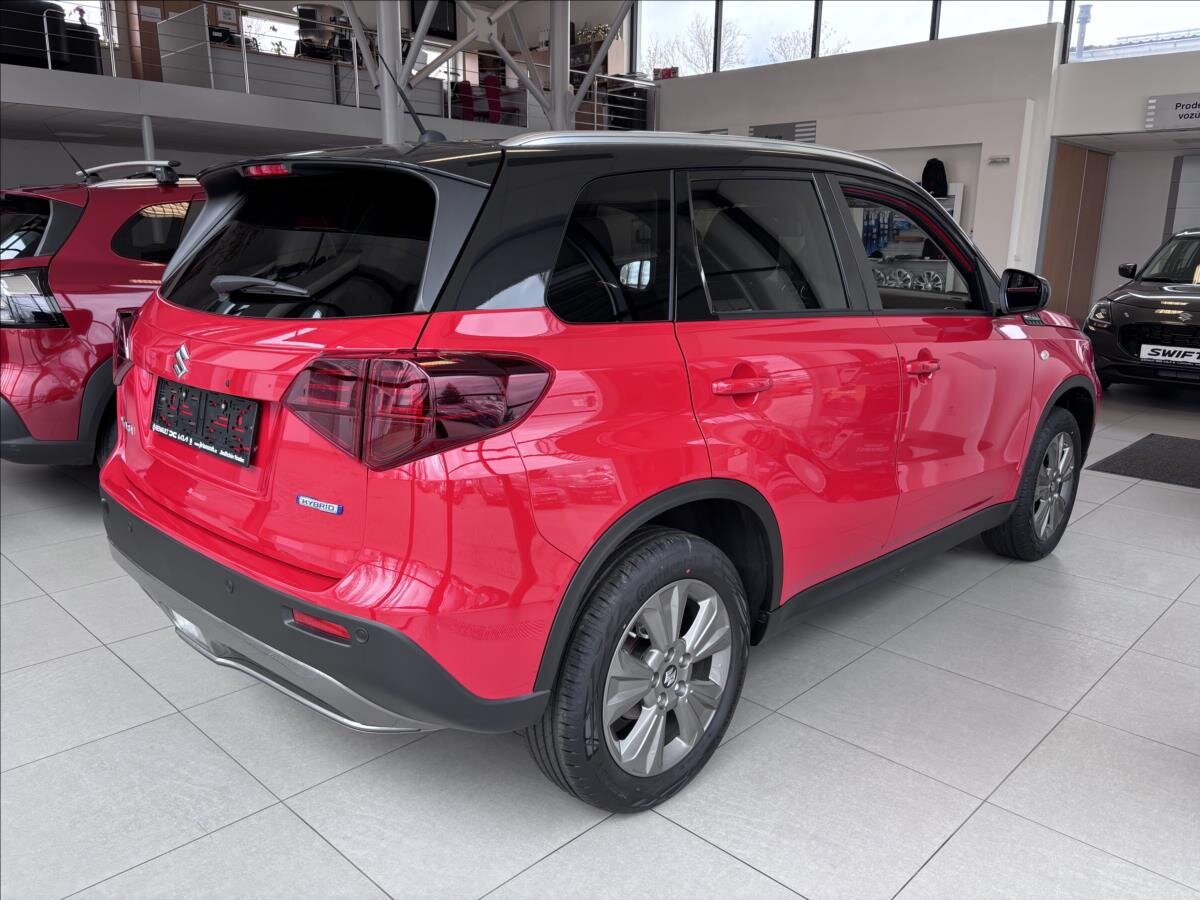 Suzuki Vitara SUV / Terénní 1,4 l 81 kw