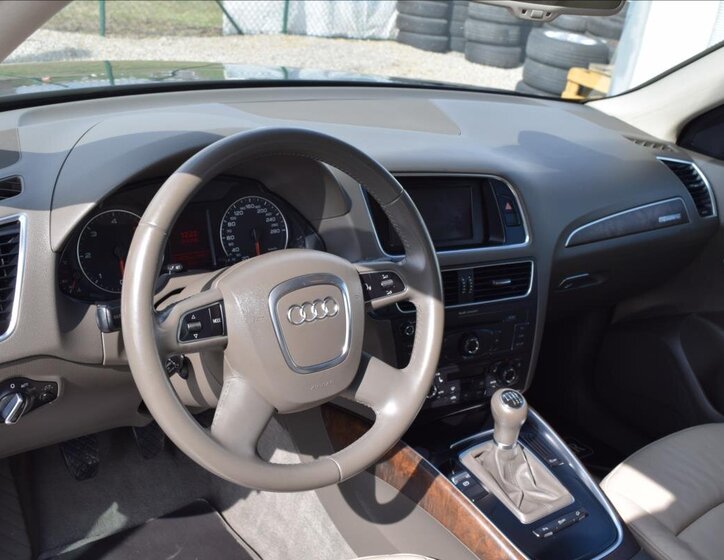 Audi Q5 SUV / Terénní 2,0 l 105 kw