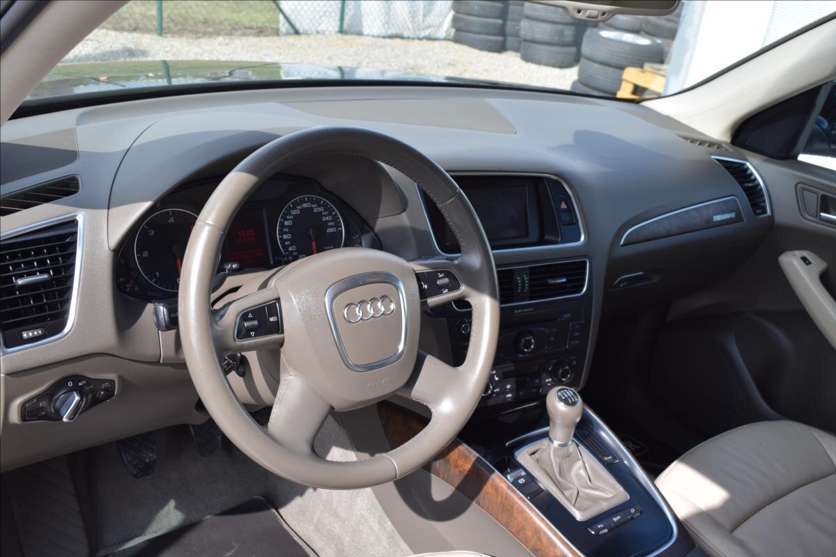 Audi Q5 SUV / Terénní 2,0 l 105 kw