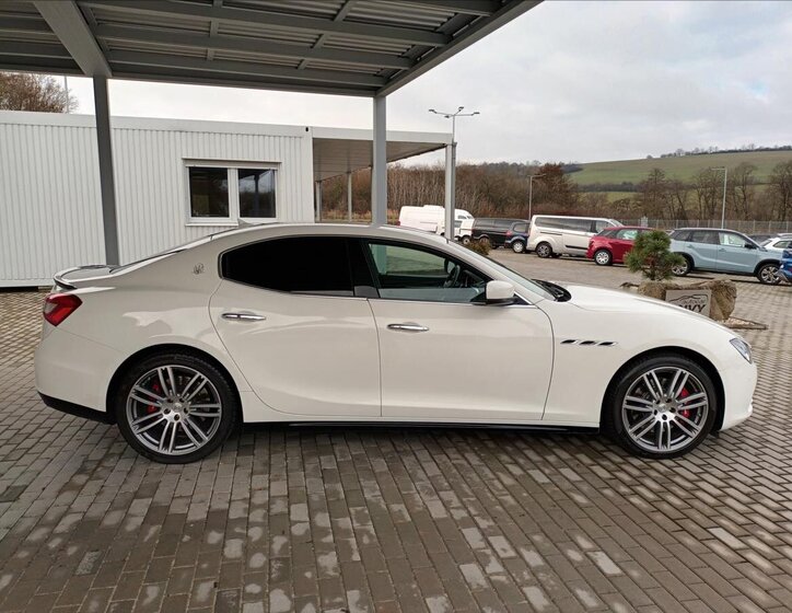 Maserati Ghibli Sedan 3,0 l 243 kw