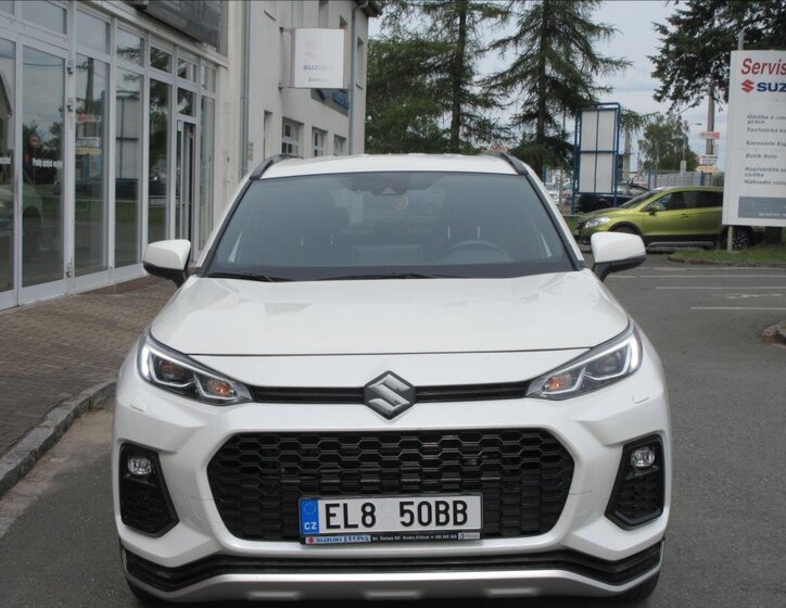 Suzuki Across Kombi 2,5 l 136 kw