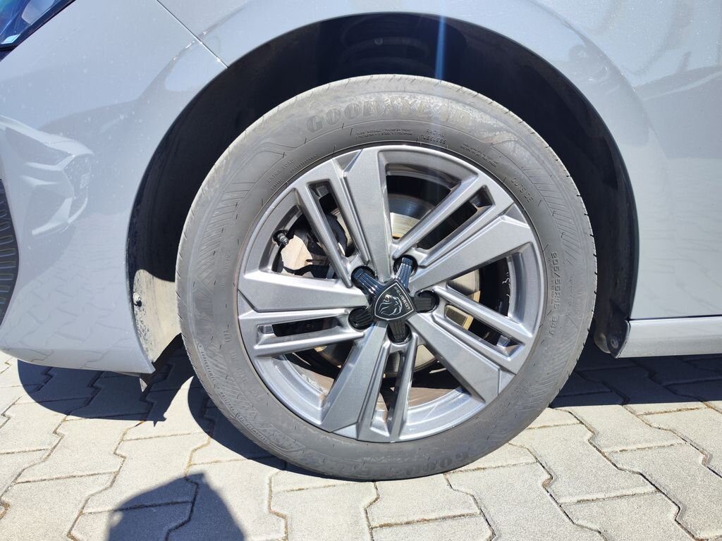 Peugeot 308 Kombi 1,2 l 96 kw