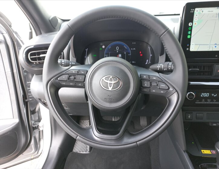 Toyota Yaris Cross CUV / Crossover 1,5 l 68 kw
