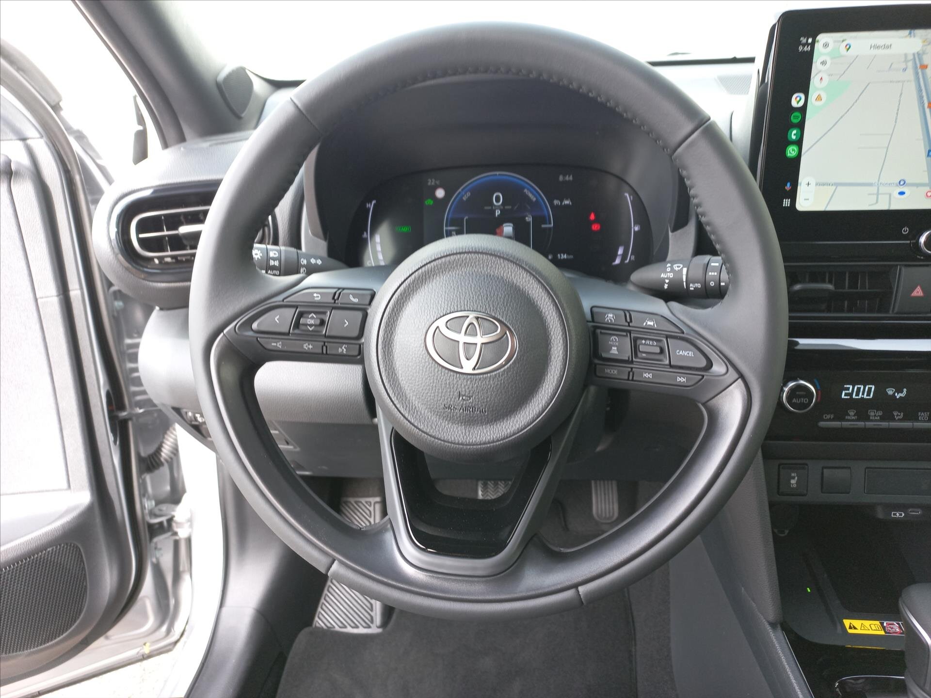 Toyota Yaris Cross CUV / Crossover 1,5 l 68 kw