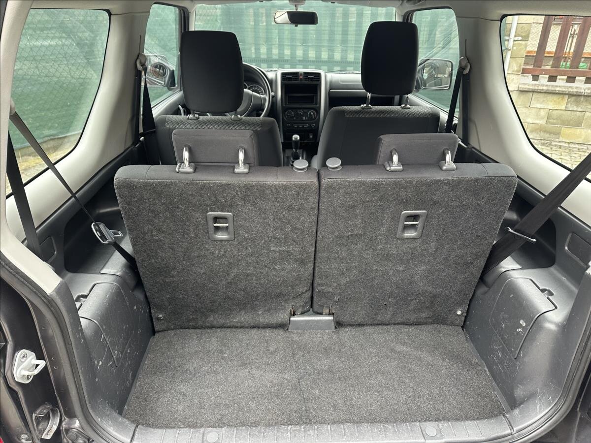 Suzuki Jimny SUV 1,3 l 63 kw