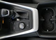 Toyota RAV4 SUV / Terénní 2,5 l 131 kw