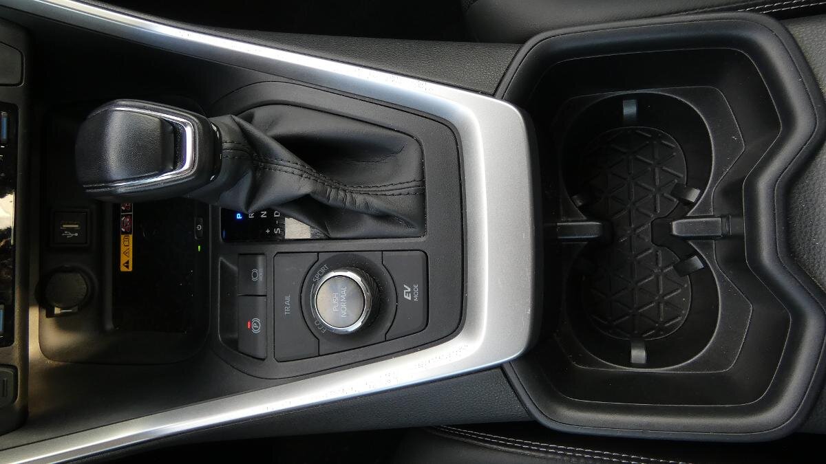 Toyota RAV4 SUV / Terénní 2,5 l 131 kw