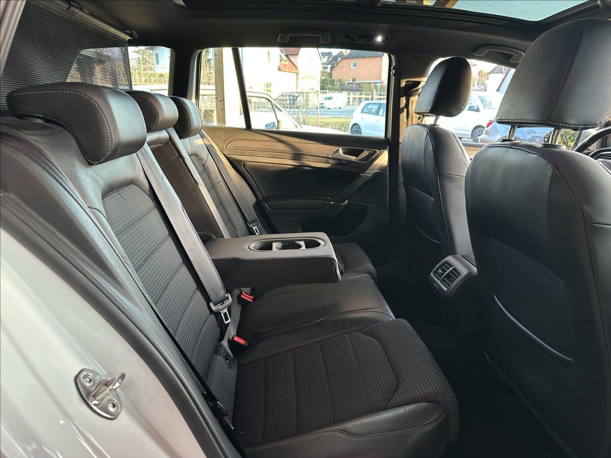 Volkswagen Golf Kombi 2,0 l 135 kw