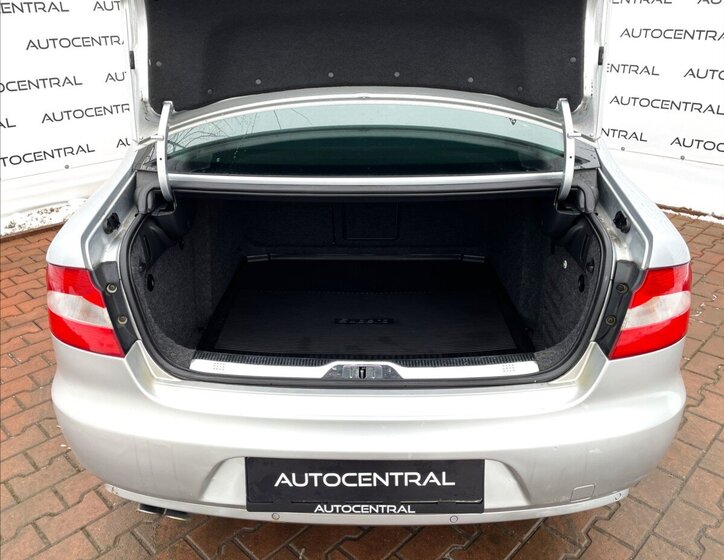 Škoda Superb Liftback 1,8 l 118 kw