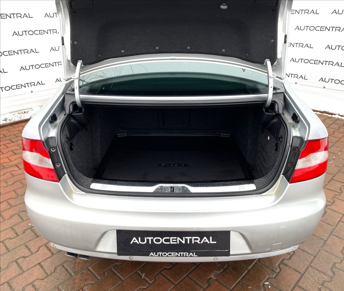 Škoda Superb Liftback 1,8 l 118 kw