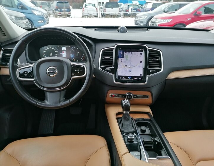 Volvo XC90 Kombi 2,0 l 165 kw