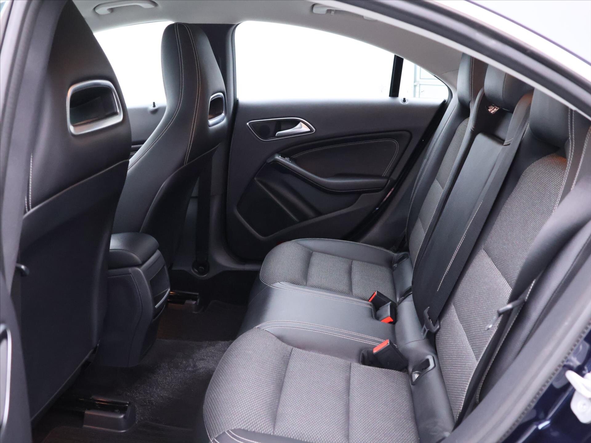 Mercedes-Benz CLA Sedan / Limuzína 1,5 l 80 kw