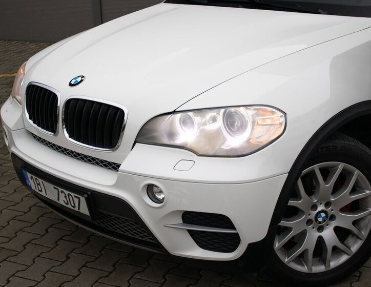 BMW X5 SUV 3,0 l 180 kw