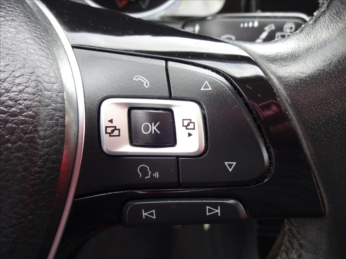 Volkswagen Golf Kombi 1,6 l 77 kw