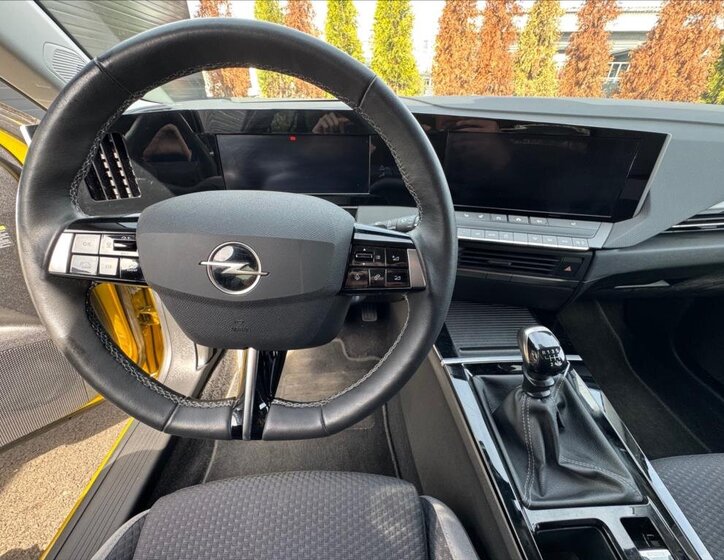 Opel Astra Hatchback 1,2 l 81 kw