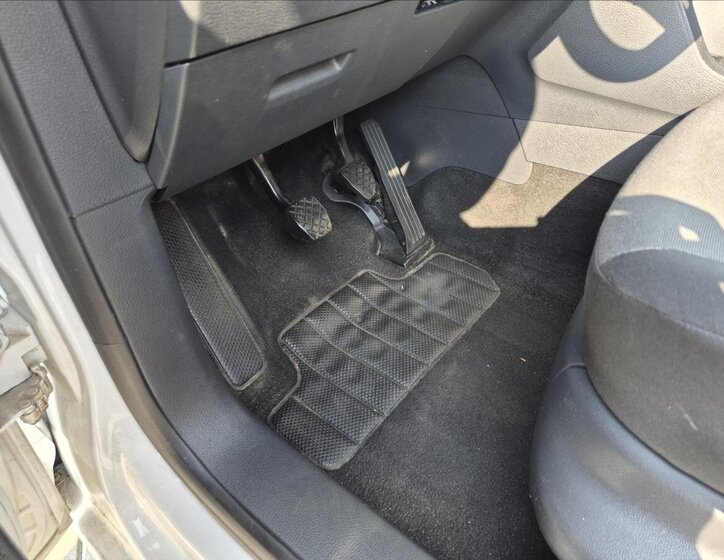 Volkswagen Caddy Ostatní 2,0 l 75 kw