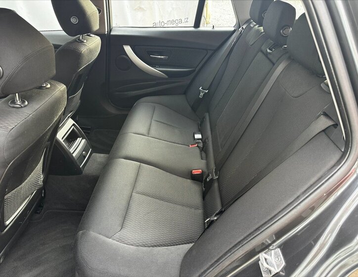 BMW Řada 3 Kombi 2,0 l 120 kw