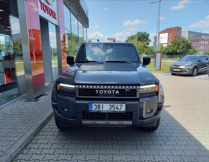 Toyota Land Cruiser 2