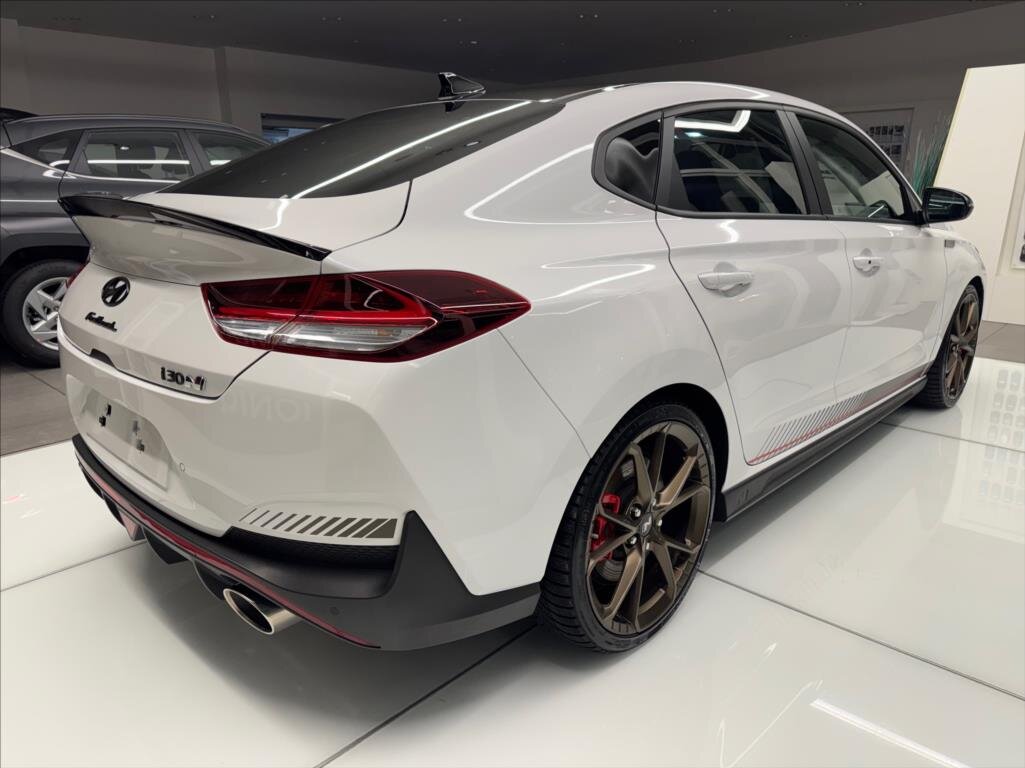 Hyundai i30 Liftback 2,0 l 206 kw