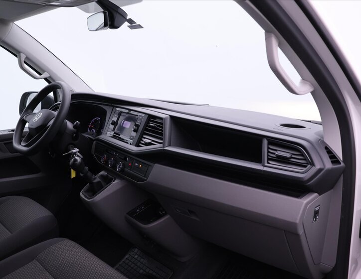 Volkswagen Transporter Kombi 2,0 l 81 kw