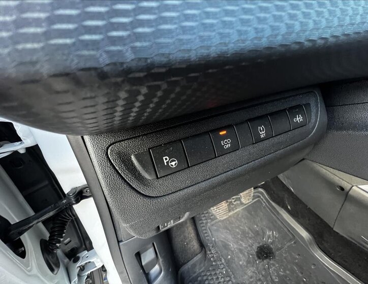 Peugeot 2008 SUV / Terénní 1,6 l 84 kw