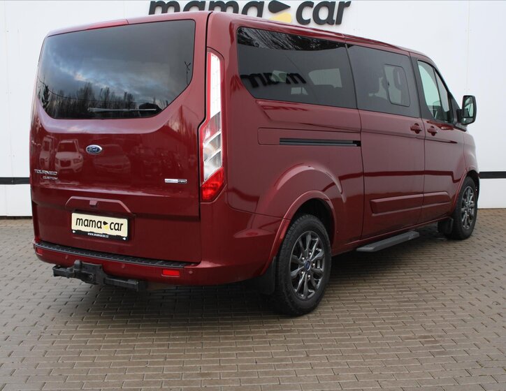 Ford Tourneo Custom MPV 2,0 l 136 kw