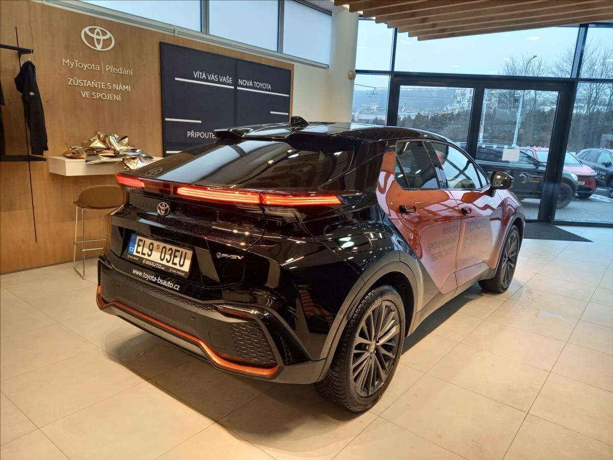 Toyota C-HR Hatchback 2,0 l 112 kw