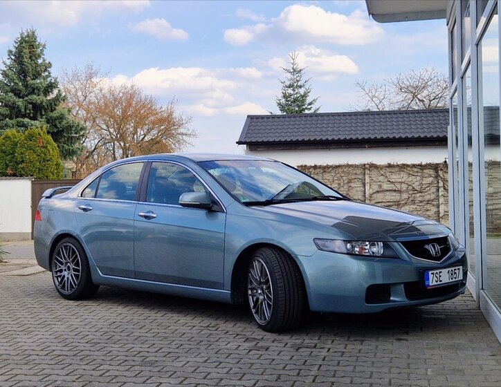 Honda Accord Sedan / Limuzína 2,0 l 114 kw